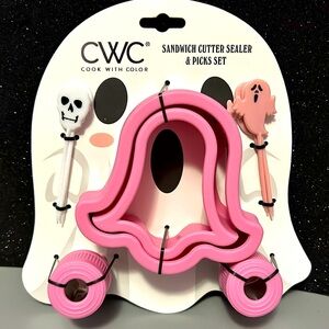 CWC 10 Piece Ghost Sandwich Cutter/Sealer and Picks set